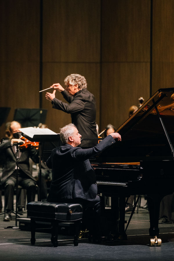 Washington Classical Review » Blog Archive » Fairfax Symphony opens anniversary season with romantic blockbusters