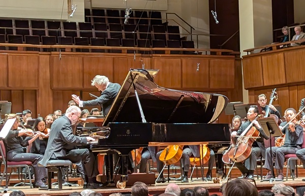 Garrick Ohlsson plays the piano with the NSO